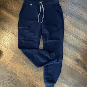 Figs size small navy Joggers
